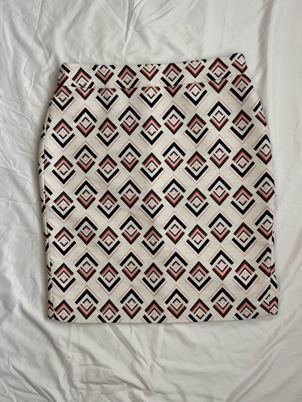 Ann Taylor Petite Tribal Geometric Pattern Pencil Skirt 10P-133